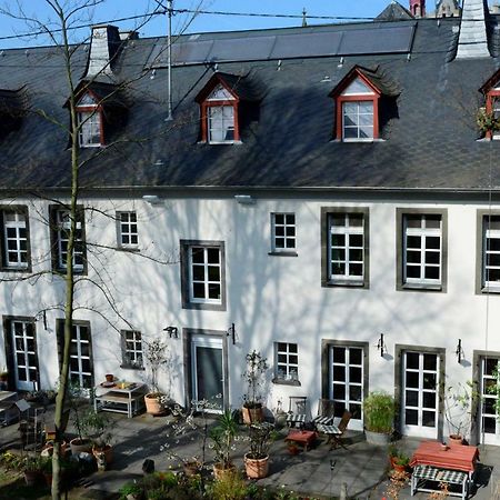 Stiftsherrenhaus Münstermaifeld Zewnętrze zdjęcie