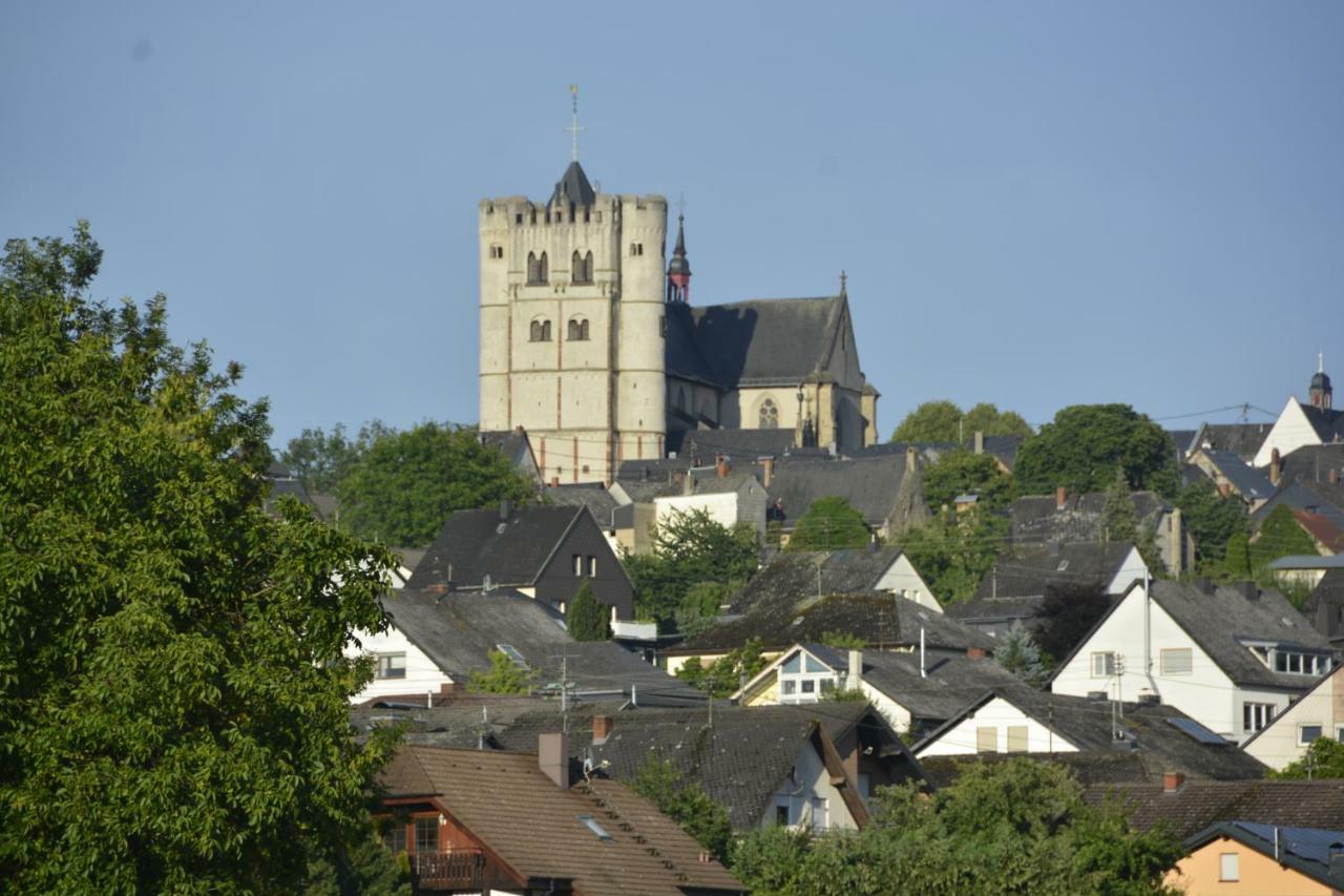 Stiftsherrenhaus Münstermaifeld Zewnętrze zdjęcie