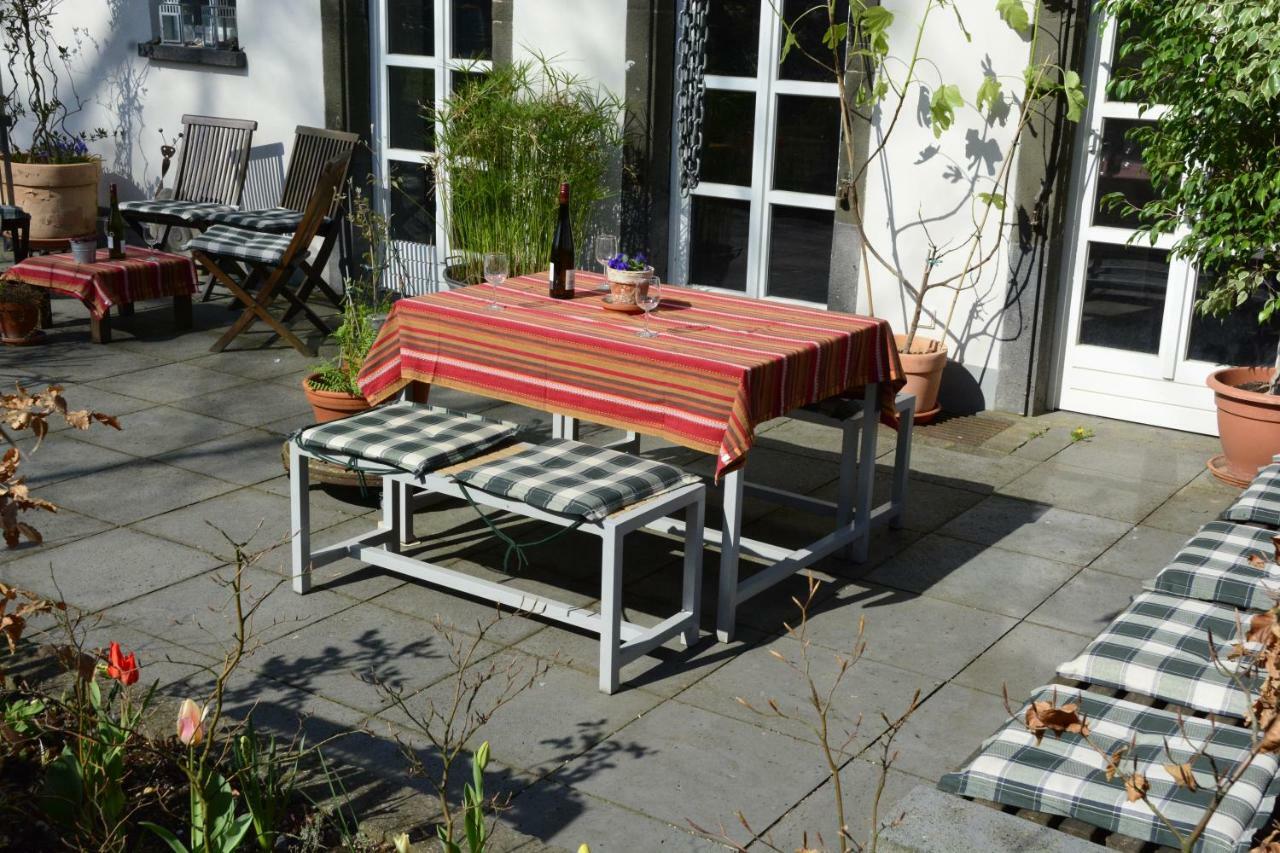 Stiftsherrenhaus Münstermaifeld Zewnętrze zdjęcie
